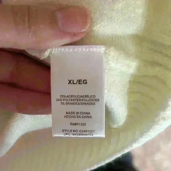 Vince Camuto Women's Long Sleeve V-Neck Sweater Antique White, Size XL - Picture 6 of 7